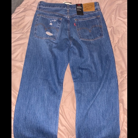 Levi Premium Wedgie Straight💕 - Picture 2 of 4